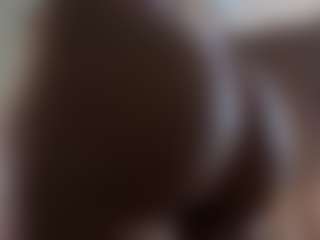 Live cam show with Aria - Camel Toe on Camming Site
