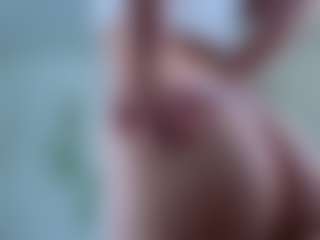 Live cam show with Aria - Camel Toe on liverealitysex.com