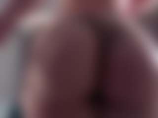 Live cam show with Aria - Normal on makecum.org
