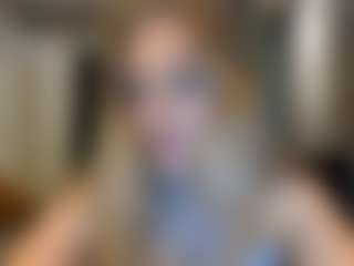 Live cam show with JulietaLane - Flashing on SxyPornLive