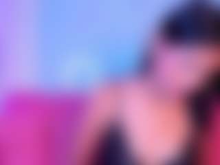 Live cam show with Luna - White on SxyPornLive | colombia