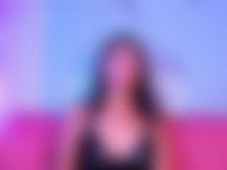 Live cam show with Luna - Brown Hair on Instabang