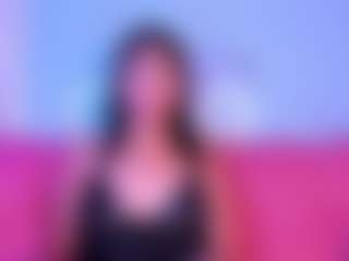 Live cam show with Luna - Tease on Free Soda