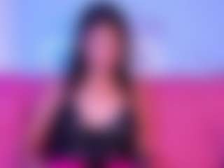 Live cam show with Luna - Blowjob on livesuperchat.net