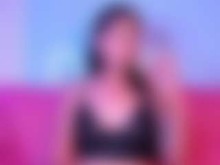 Live cam show with Luna - Strip on Free Soda
