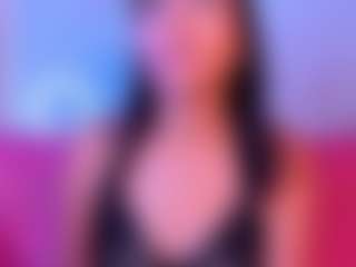 Live cam show with Luna - Twerk on Camsoda