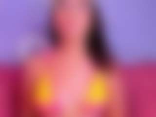 Live cam show with Luna - Skinny on Camversity