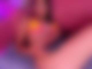 Live cam show with Luna - HD on Camversity