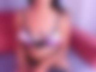 Live cam show with Luna - Brown Hair on CamwithHer