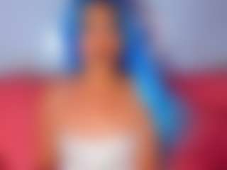 Live cam show with Luna - Tiny Tits on Camsoda