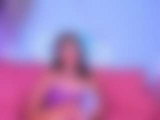 Live cam show with Luna - Brown Hair on Dare Cams