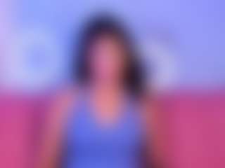 Live cam show with Luna - Fingering on fuklive.com