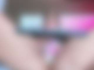 Live cam show with Luna - Twerk on Fling VIP Chat