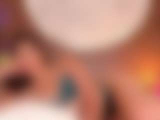Live cam show with Luna - Tattoos Brown Hair on liverealitysex.com