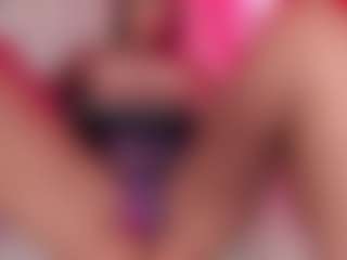 Live cam show with Luna - Lush Brown Hair on crypto-cams