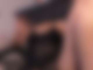 Luna's Live Sex Cam Show