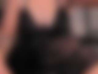Live cam show with Luna - Foot Fetish Brown Hair on Milfs Live
