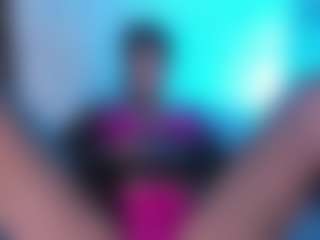 Live cam show with Luna - Mature on sexylive.show