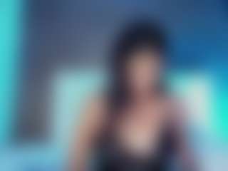 Live cam show with Luna - Squirt on Camsoda