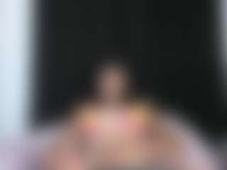Live cam show with Luna - Skinny on MyBangCams