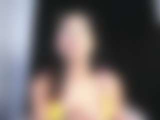 Live cam show with Luna - Striptease on milfzrlive.com