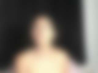 Live cam show with Luna - Gamer Mature on madthumbs