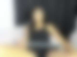 Live cam show with Luna - Solo on Camsoda