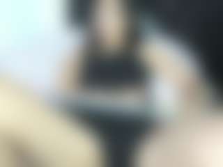 Live cam show with Luna - Striptease on Camsoda