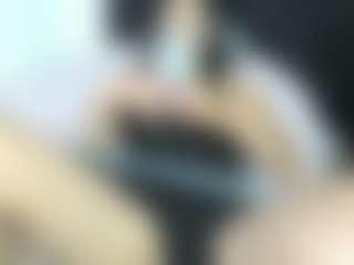 Live cam show with Luna - Spank Brown Hair on Camsoda