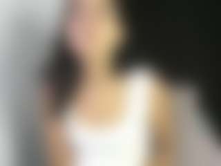 Live cam show with Luna - Brown Hair on Camsoda