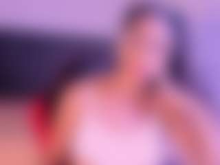 Live cam show with Luna - Twerk on Uber Horny