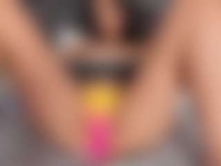 Live cam show with Luna - Oil on Camsoda