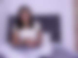 Live cam show with Luna - Petite on Fling VIP Chat