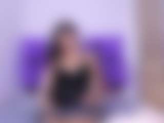 Live cam show with Luna - Small Tits on Camsoda