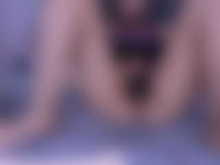 Live cam show with Luna - Bikini on Cam Slut