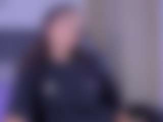 Live cam show with Luna - Striptease on SxyPornLive
