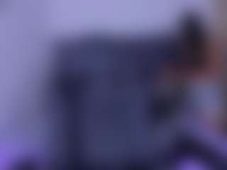 Live cam show with Luna - Brown Hair on friskycurves.com