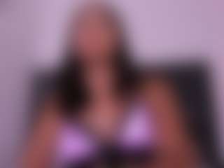 Live cam show with Luna - Sexy on Camsoda