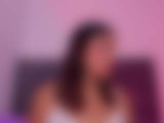 Live cam show with Luna - Bikini on Camsoda