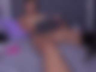 Luna's Live Sex Cam Show