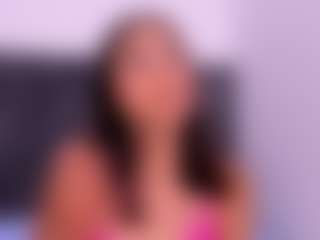 Live cam show with Luna - Bikini on crypto-cams