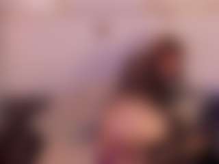 Live cam show with Lyanna-xz - Bitch on SquirtSoMuch