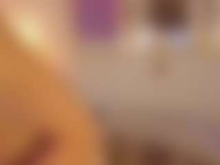 Live cam show with Lyanna-xz - Teasing on TeamSkeetLive