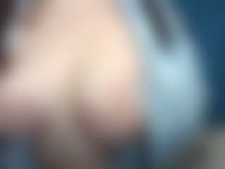 Live cam show with RobbynBenedetti - Body Massage on Mixed Magazine Live