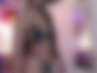 Live cam show with Laura - Facial on SinfulBabes