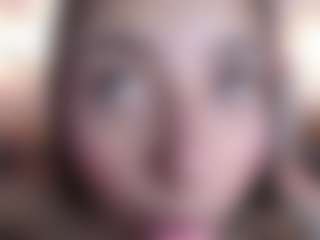 Live cam show with Laura - Dirty Talk on Dare Cams