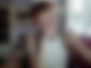 Live cam show with Janet - Facial on AdultVida.com