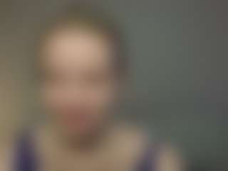Live cam show with VitaKotterna - Upskirt on crypto-cams