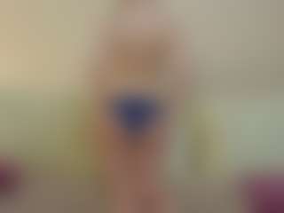Live cam show with VitaKotterna - Upskirt on SpankPalCams