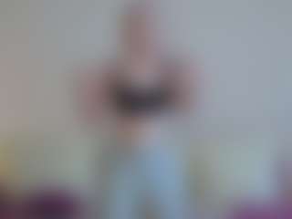 Live cam show with VitaKotterna - College on CamClone